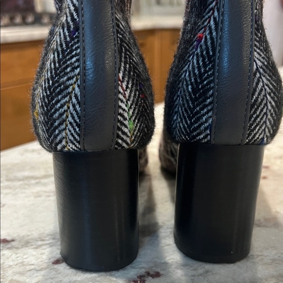 Coconuts by Matisse Black and White Women's Ankle Boots - Picture 6 of 6